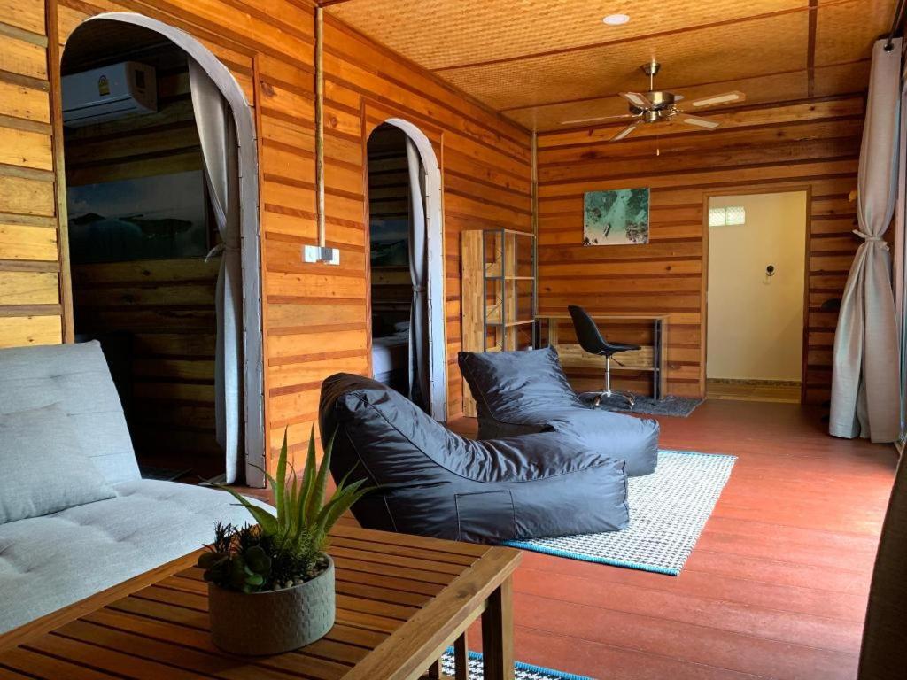 Pitiusas Beach Resort Koh Lipe Ngoại thất bức ảnh