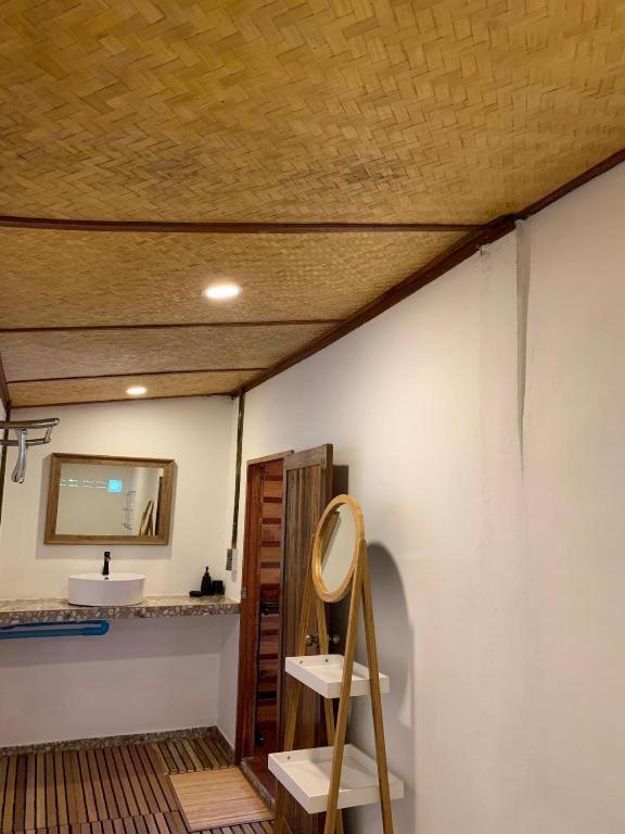 Pitiusas Beach Resort Koh Lipe Ngoại thất bức ảnh